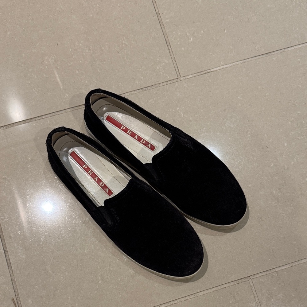 Prada Elegant Black Loafers